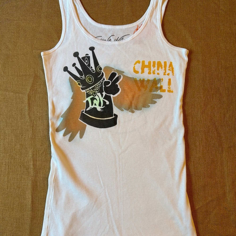 China Wall Ribbed White Tank Top with Graphic Tattoo Print size S